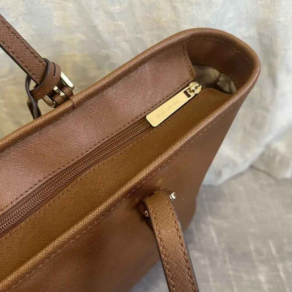 Michael Kors Jet Set Medium Travel Tote Bag Brown Saffiano Leather Zip Top - Picture 7 of 11